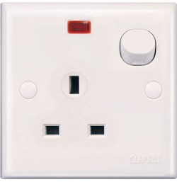 E15N 13A 3 Pin Flat Switched Socket with Neon